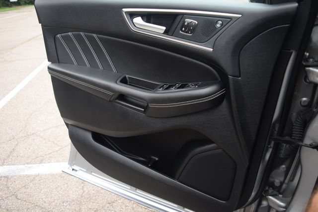 Used 2023 Ford Edge ST w/ Cargo Accessory Package AWD/4WD image 17