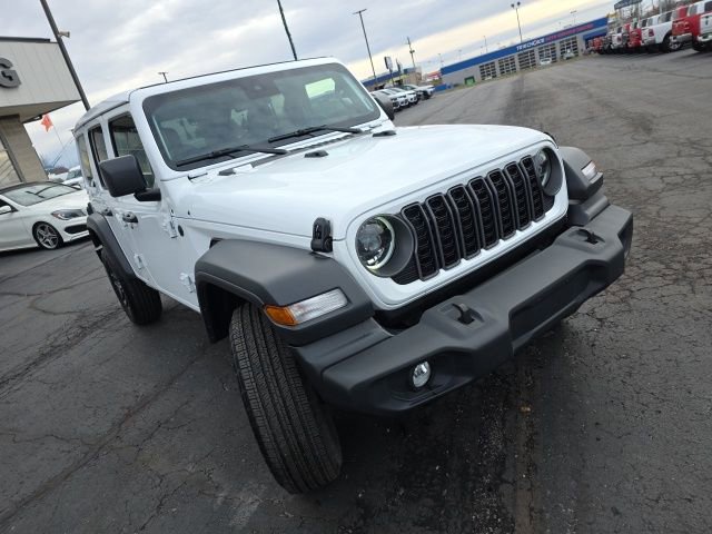 Used 2024 Jeep Wrangler Sport S image 9