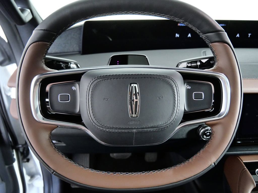 New 2026 Lincoln Navigator L Reserve AWD/4WD image 22