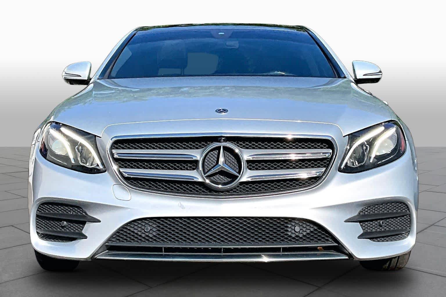 Used 2020 Mercedes-Benz E 350 4MATIC Sedan image 4