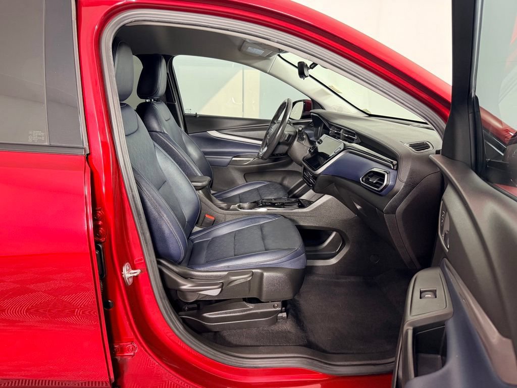 Used 2022 Chevrolet Bolt EUV Premier FWD image 34