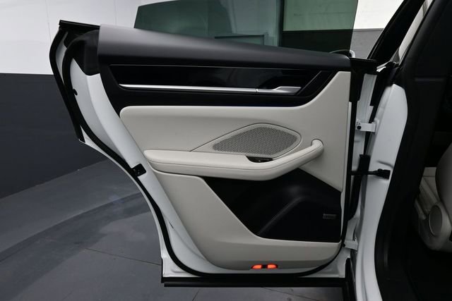 Certified 2025 Porsche Macan Electric RWD image 12