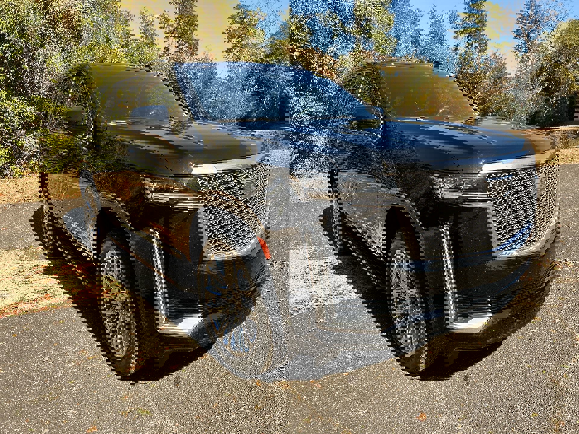 Certified 2023 Cadillac Escalade Premium Luxury w/ LPO, Radiant Package image 6