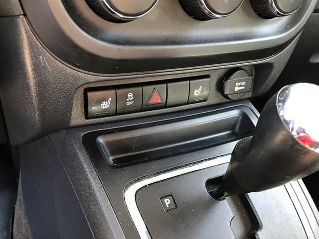 Used 2017 Jeep Patriot Latitude AWD/4WD image 7