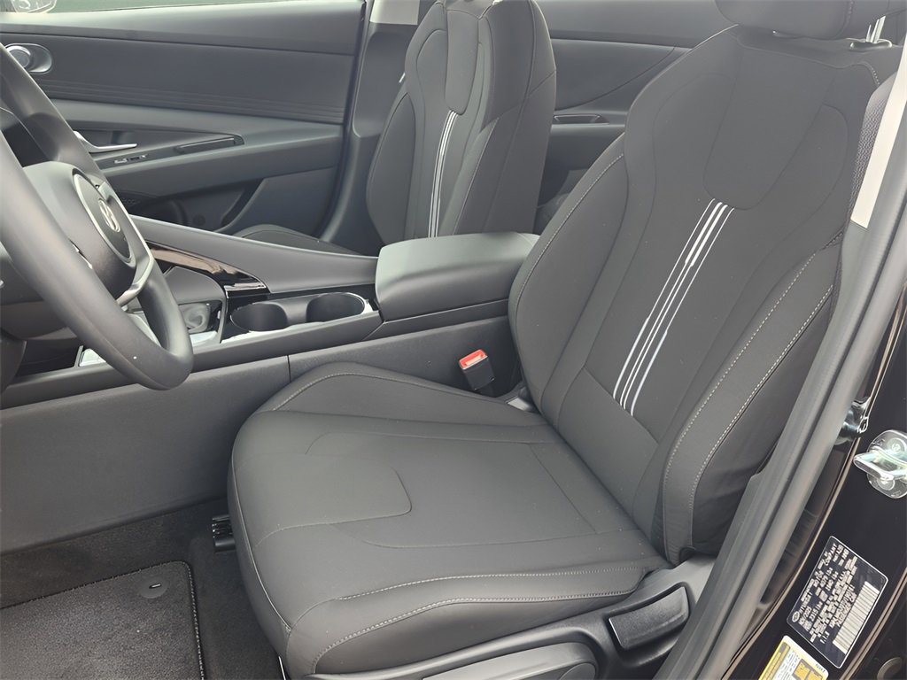 New 2026 Hyundai Elantra Blue image 13