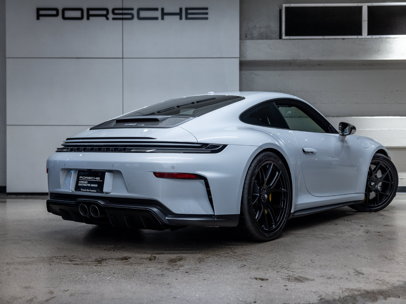 Certified 2026 Porsche 911 GT3 w/ Lightweight Package In Black RWD image 8