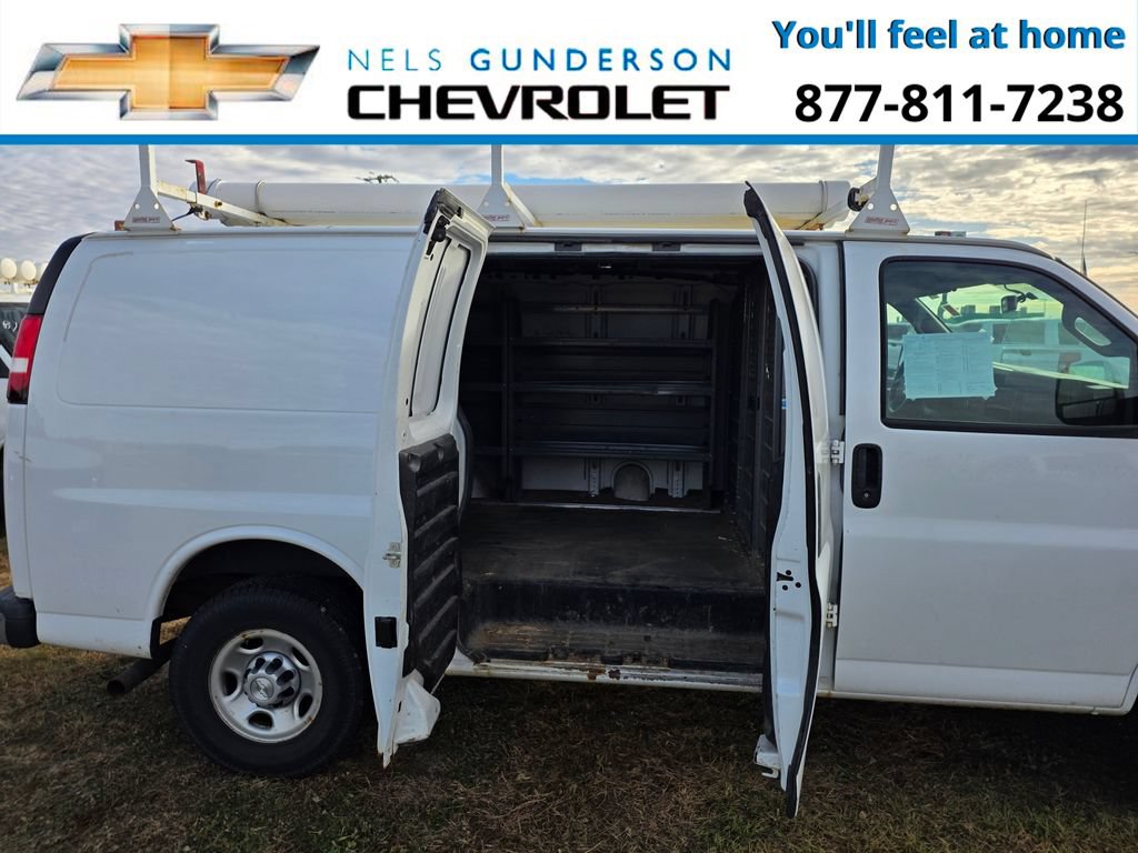 Used 2018 Chevrolet Express 3500 RWD image 8