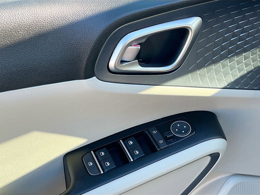 Certified 2023 Kia Soul EX image 17