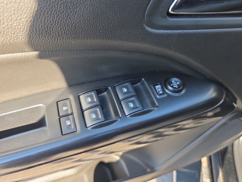 Used 2016 GMC Canyon SLE w/ SLE Convenience Package RWD image 19