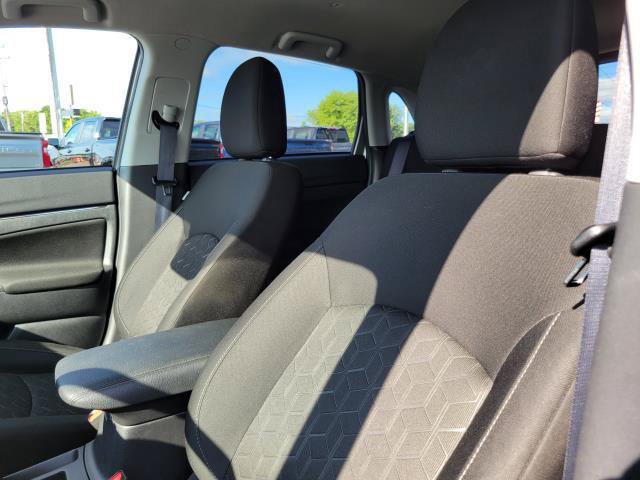 Used 2024 Mitsubishi Outlander Sport AWD image 11