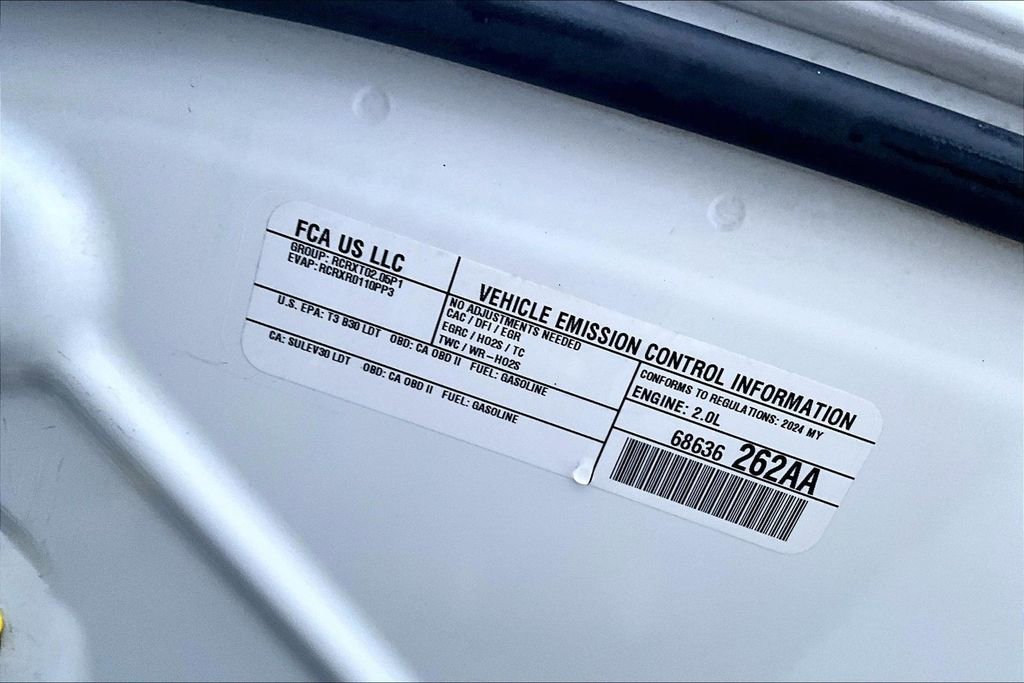 Used 2024 Jeep Compass Latitude image 34