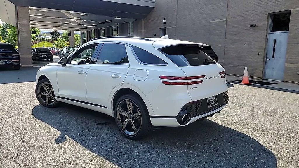 Used 2024 Genesis GV70 3.5T Sport w/ Sport Prestige Package AWD/4WD image 6