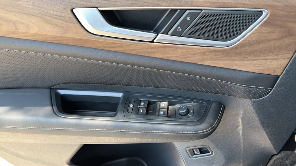 New 2026 Volkswagen Atlas SE FWD image 27