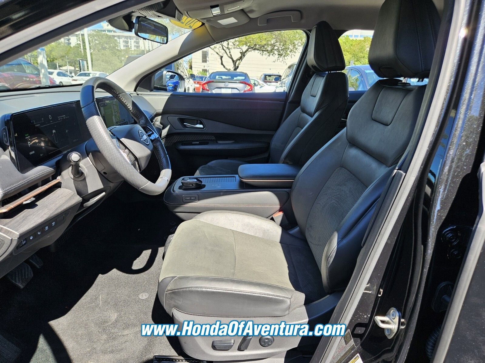 Used 2024 Nissan Ariya FWD image 6