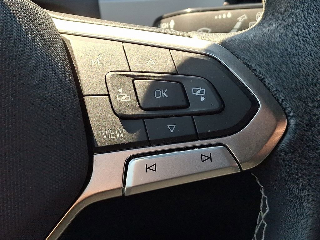 Used 2023 Volkswagen Atlas Cross Sport SE image 22