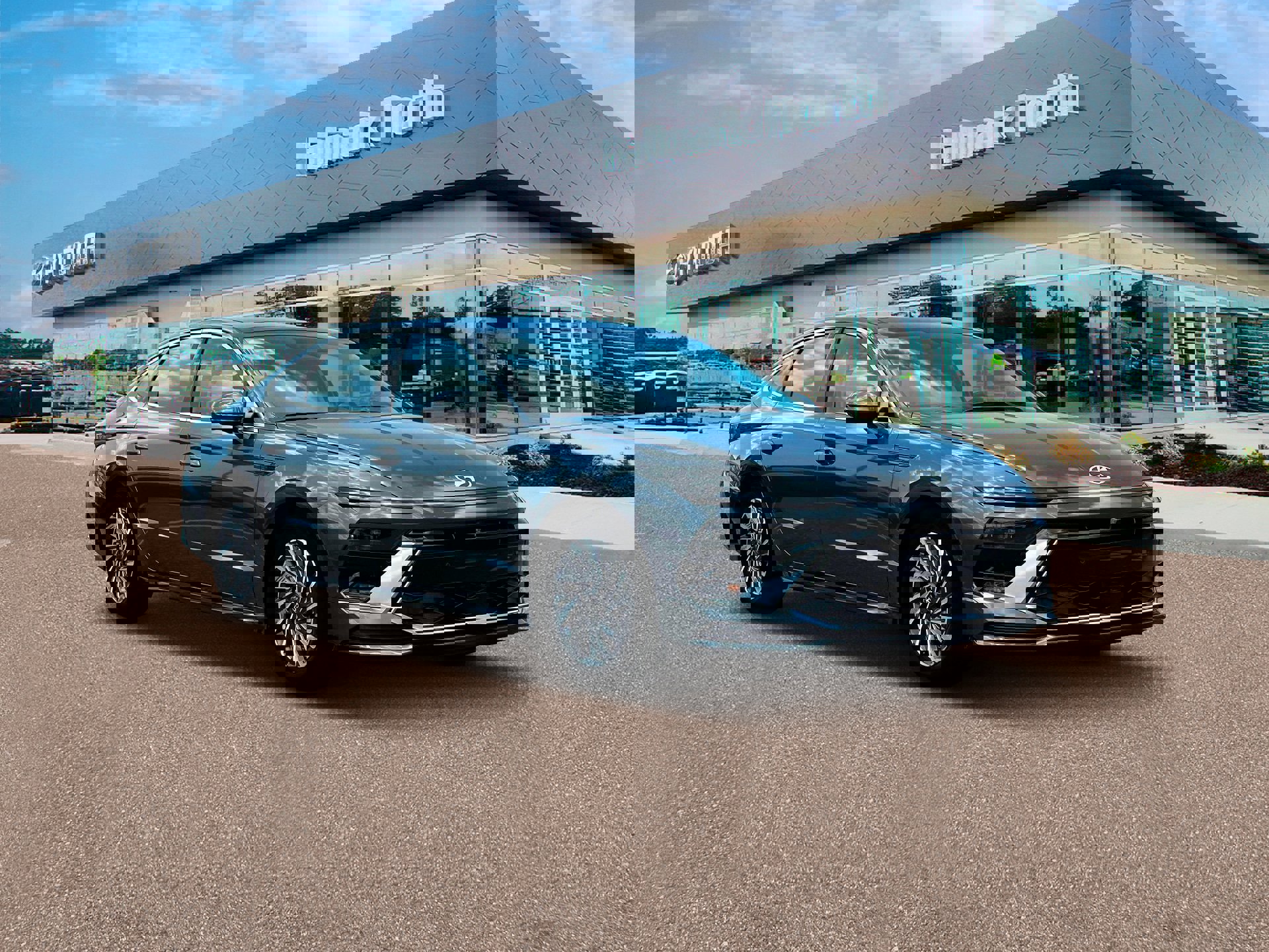 New 2025 Hyundai Sonata Limited image 11