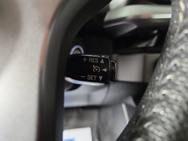 Used 2017 Toyota Tacoma SR5 w/ Tow Package image 25