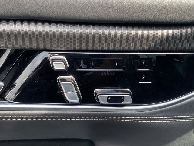 New 2024 Jeep Grand Wagoneer L 4WD w/ Rear Seat Video Group 1 image 15