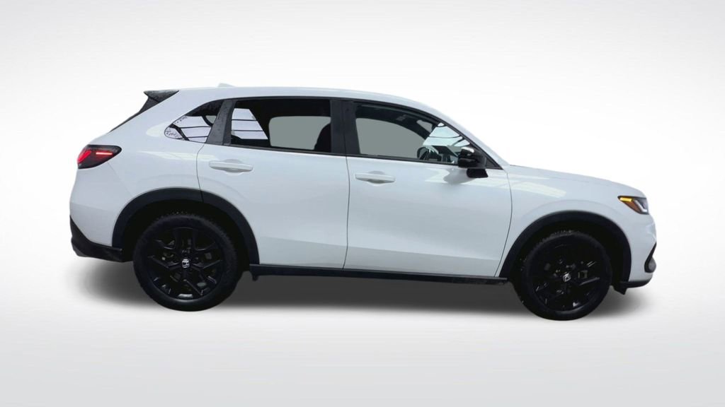 Used 2024 Honda HR-V Sport image 9