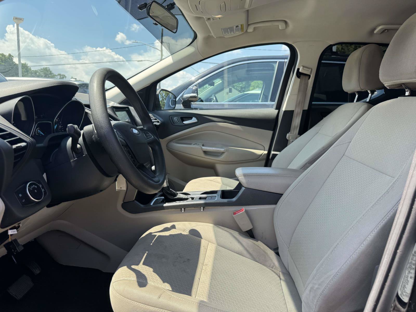 Used 2017 Ford Escape SE AWD/4WD image 12