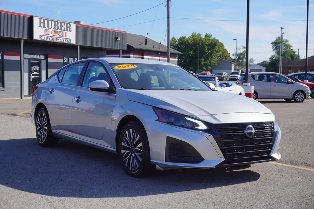 Used 2023 Nissan Altima 2.5 SV image 9