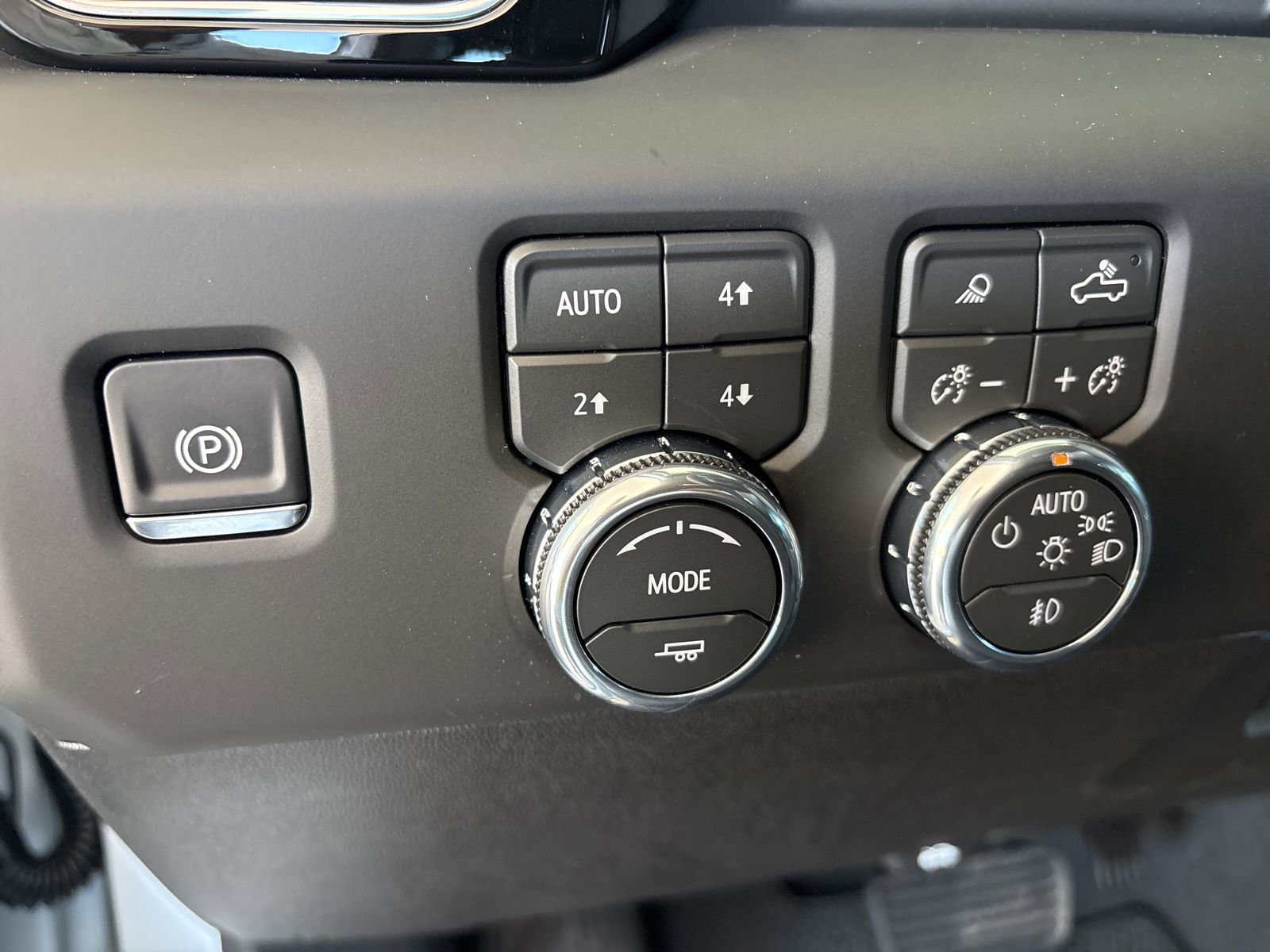 New 2026 GMC Sierra 2500 Denali w/ Denali Reserve Package image 16