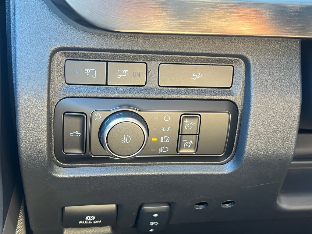 Used 2024 Ford F250 Lariat image 11