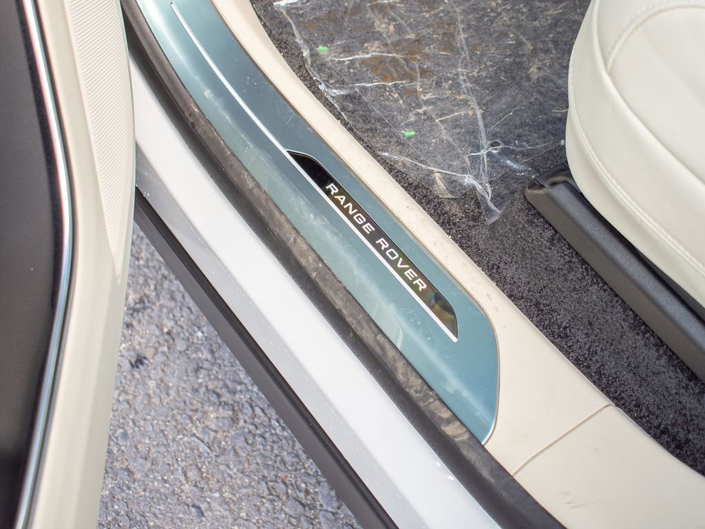 New 2026 Land Rover Range Rover SE AWD/4WD image 16