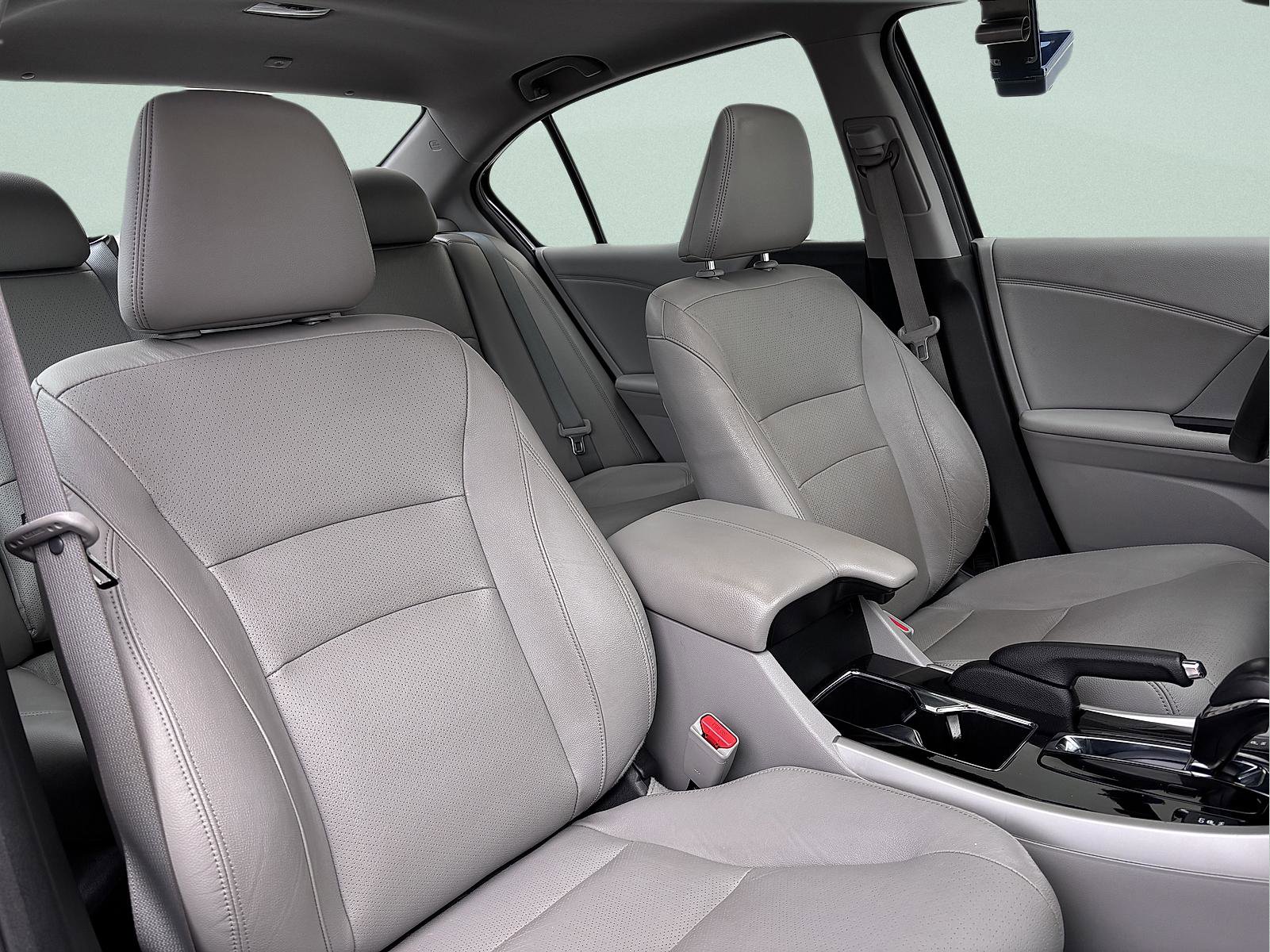 Certified 2017 Honda Accord EX-L image 36