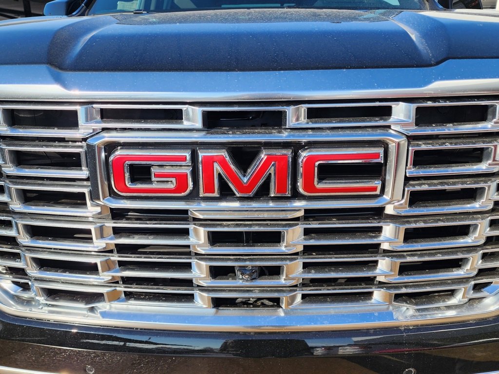 New 2026 GMC Yukon Denali w/ Sun & Power Step Package image 9