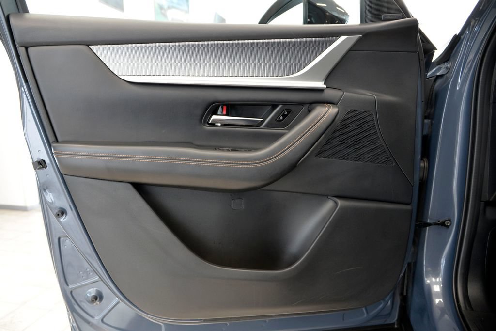 Certified 2025 MAZDA CX-70 Plug-In Hybrid w/ Premium Plus AWD/4WD image 14