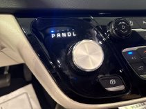 Used 2023 Chrysler Pacifica Touring-L FWD image 19
