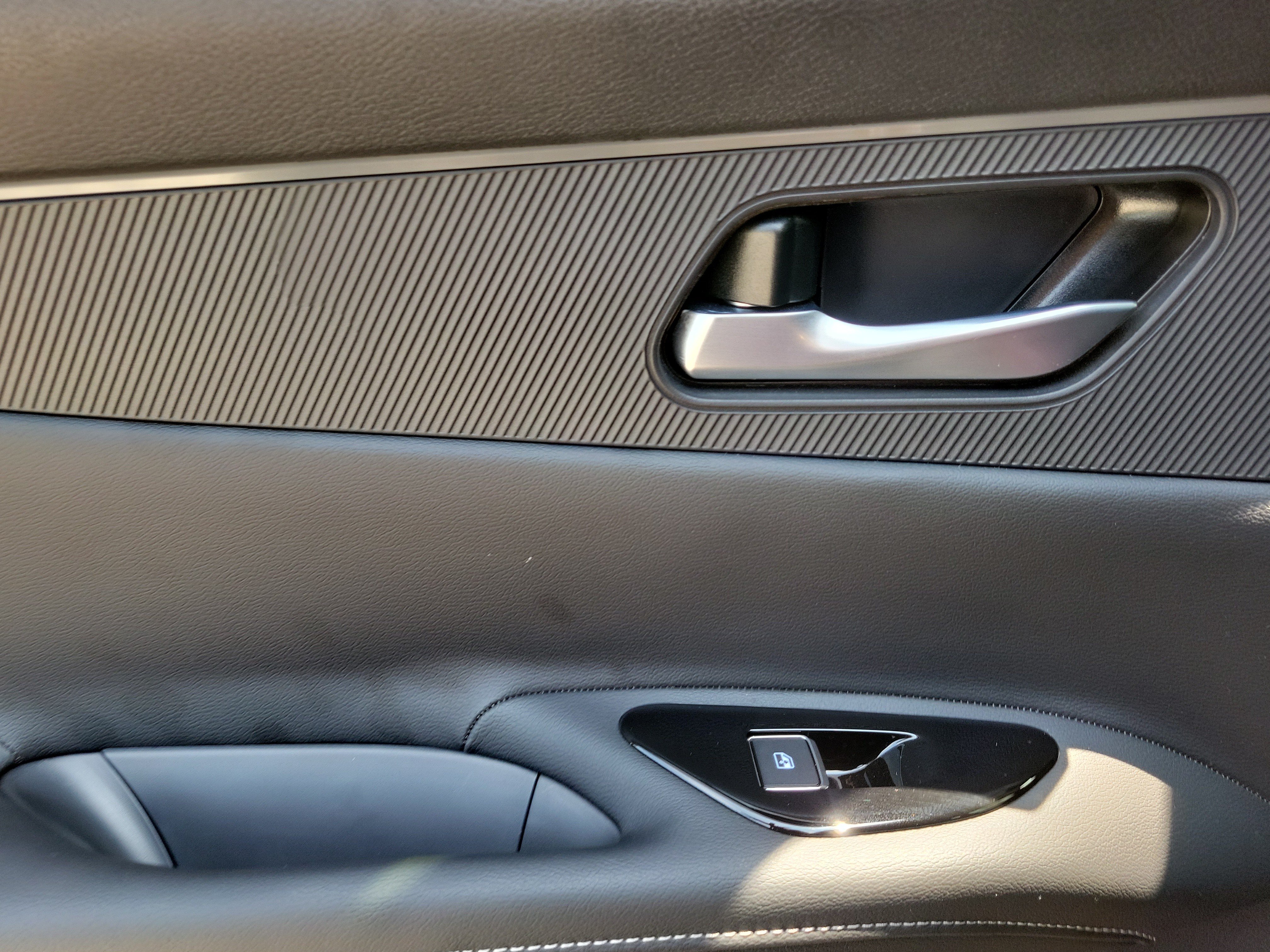 Certified 2025 Nissan Murano SV AWD/4WD image 19