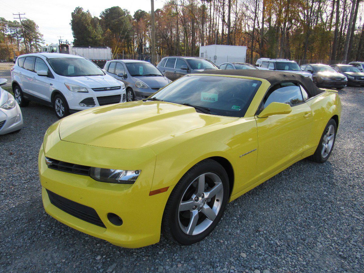 Used 2015 Chevrolet Camaro LT image 1
