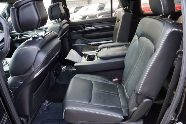 Used 2022 Jeep Grand Wagoneer Series II image 18