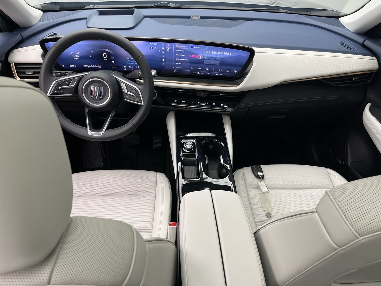 Used 2025 Buick Envision Avenir AWD/4WD image 4