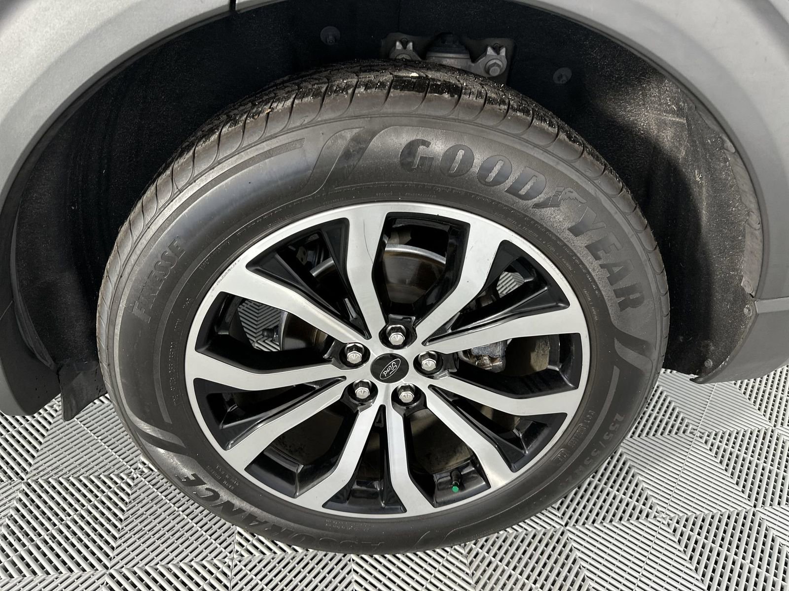 Used 2022 Ford Explorer ST-Line w/ Class IV Trailer Tow Package RWD image 10