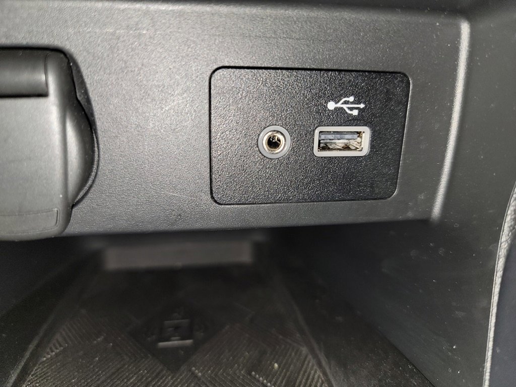 Used 2024 Nissan Versa SV w/ Trunk Package FWD image 25