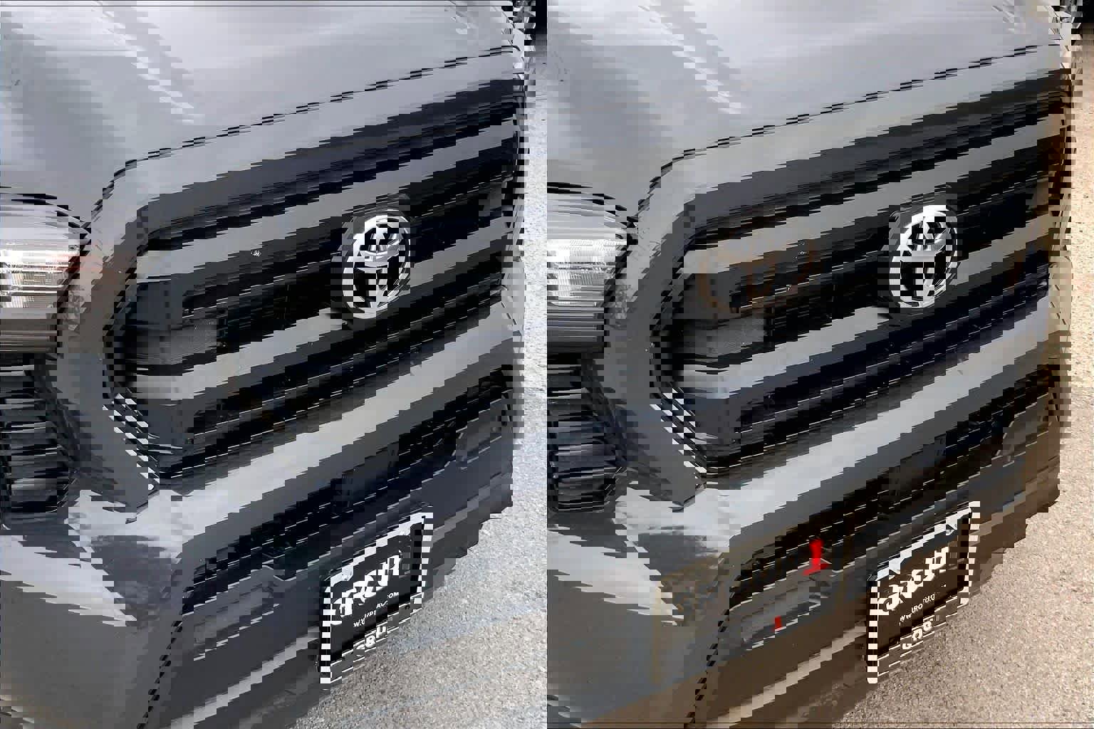 Used 2025 Toyota Tacoma SR AWD/4WD image 28