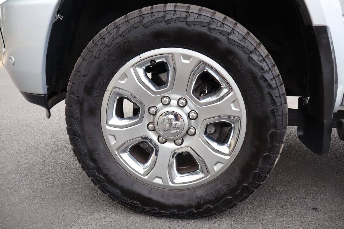 Used 2018 RAM 3500 Laramie w/ Sport Appearance Group AWD/4WD image 40