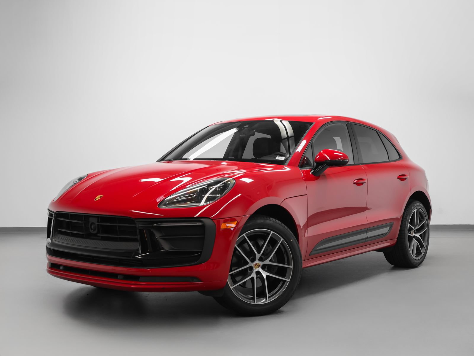 Certified 2023 Porsche Macan AWD/4WD image 6