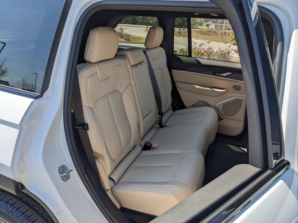 New 2026 Jeep Grand Cherokee Limited RWD image 44