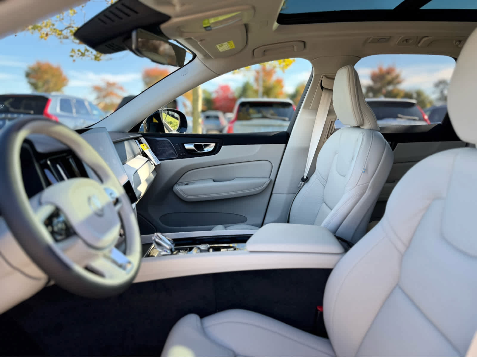 New 2026 Volvo XC60 B5 Ultra w/ Protection Package Premier image 14