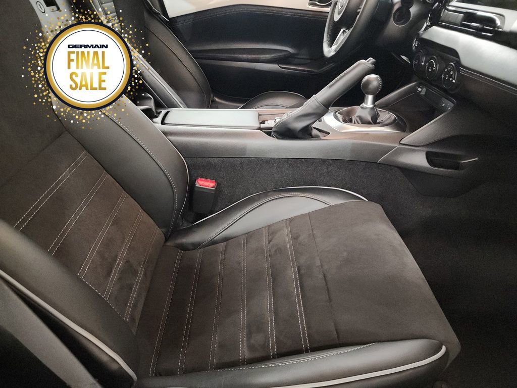 Used 2023 MAZDA MX-5 Miata Club w/ Weather Package image 18