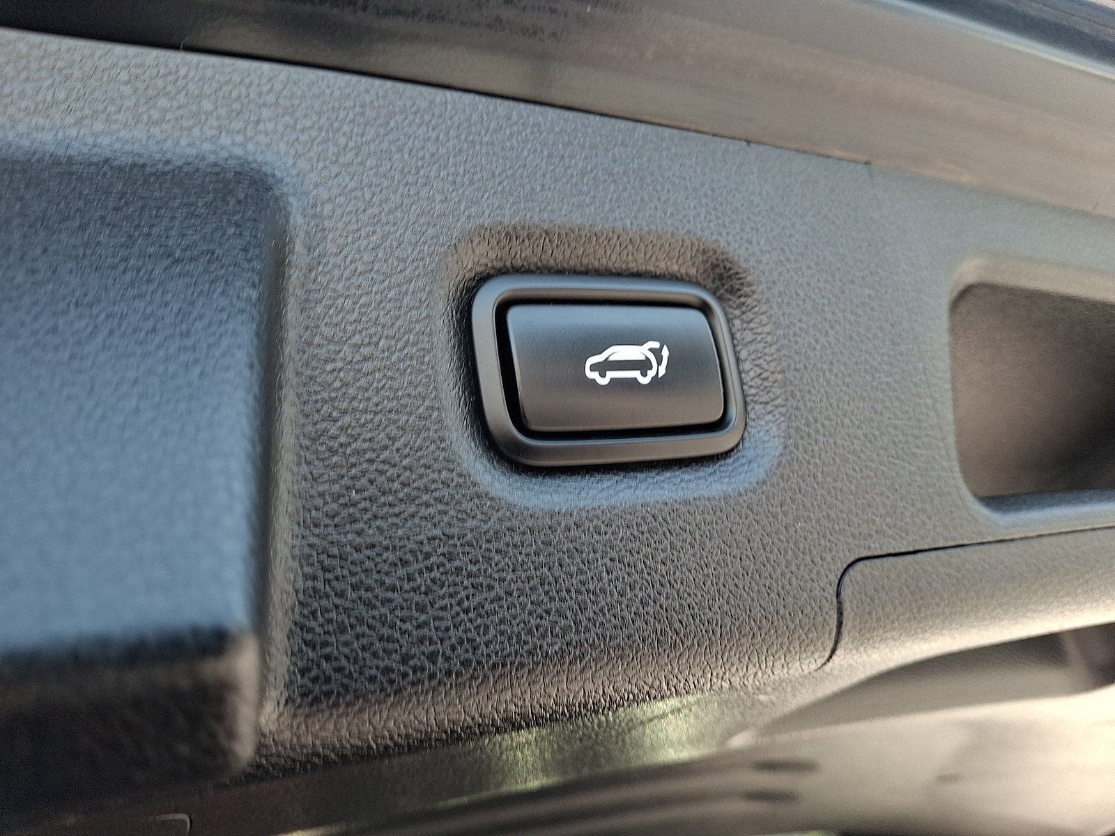 Used 2020 Hyundai Santa Fe Limited AWD/4WD image 31