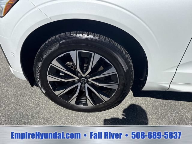 Used 2023 Volvo XC60 B5 Plus AWD/4WD image 13