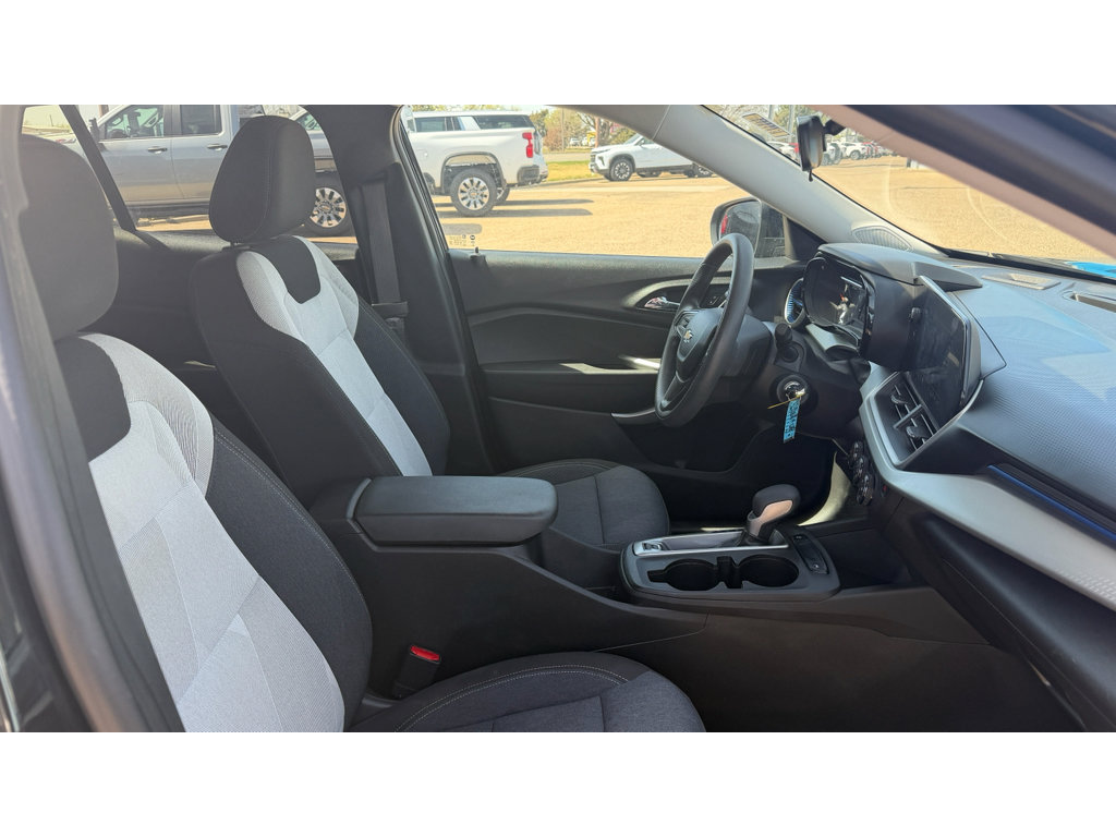 Certified 2024 Chevrolet Trax LS w/ LS Convenience Package FWD image 13