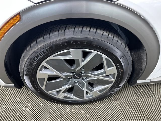 Used 2025 Genesis GV60 Advanced image 10