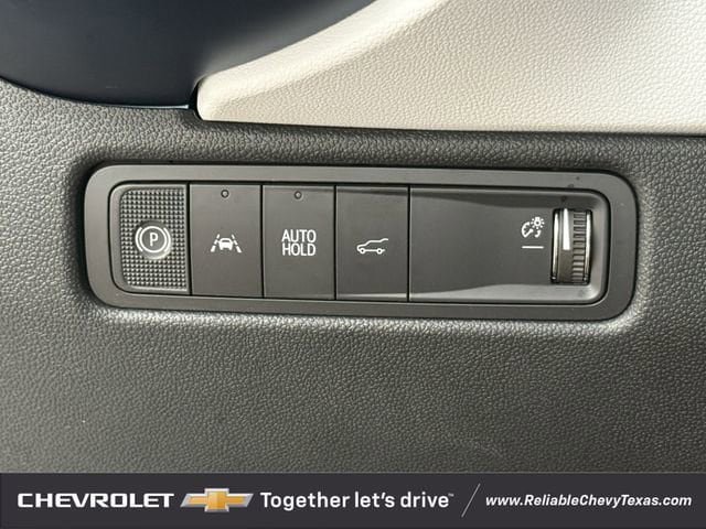 Used 2025 Chevrolet Equinox EV LT w/ Convenience Package FWD image 24