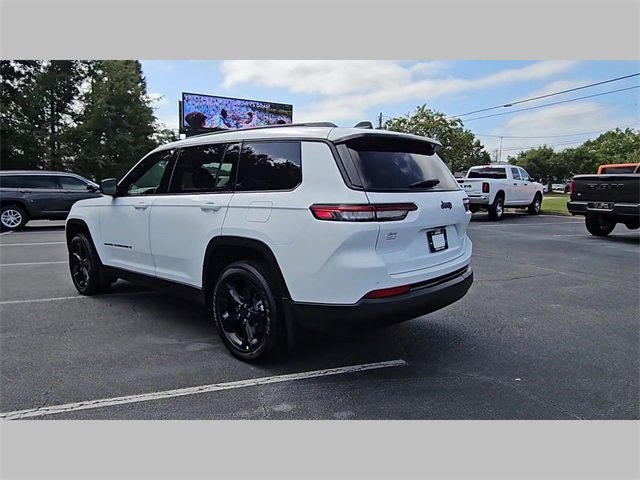 New 2025 Jeep Grand Cherokee L Altitude image 27